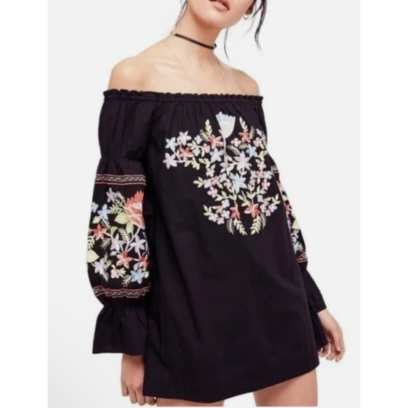 Free People Dress M Fleur Du Jour Black Embroidered Off Shoulder Mini Boho C16 - Picture 1 of 9
